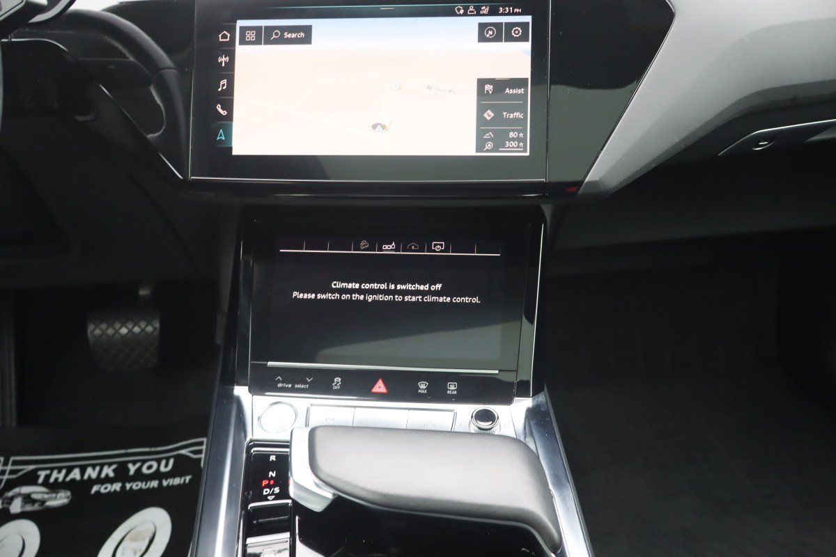 Used 2020 Audi e-tron Premium Plus image 11