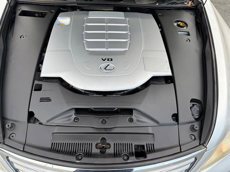 Used 2011 Lexus LS 460 SEDAN w/ Comfort Pkg image 40