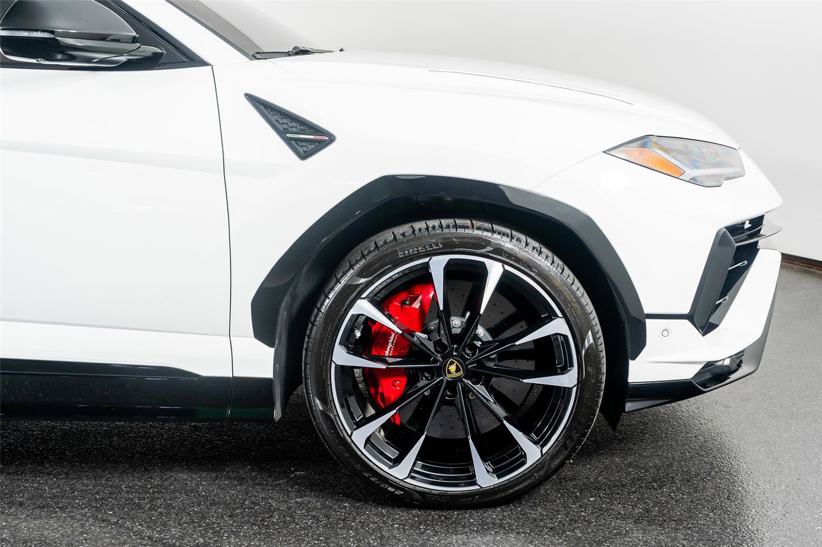 Used 2023 Lamborghini Urus S AWD/4WD image 6