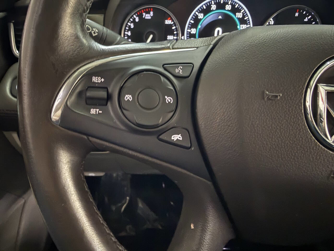 Used 2017 Buick LaCrosse Preferred image 23