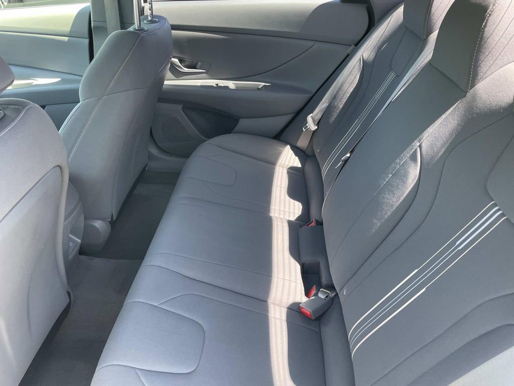 Certified 2024 Hyundai Elantra SEL FWD image 25