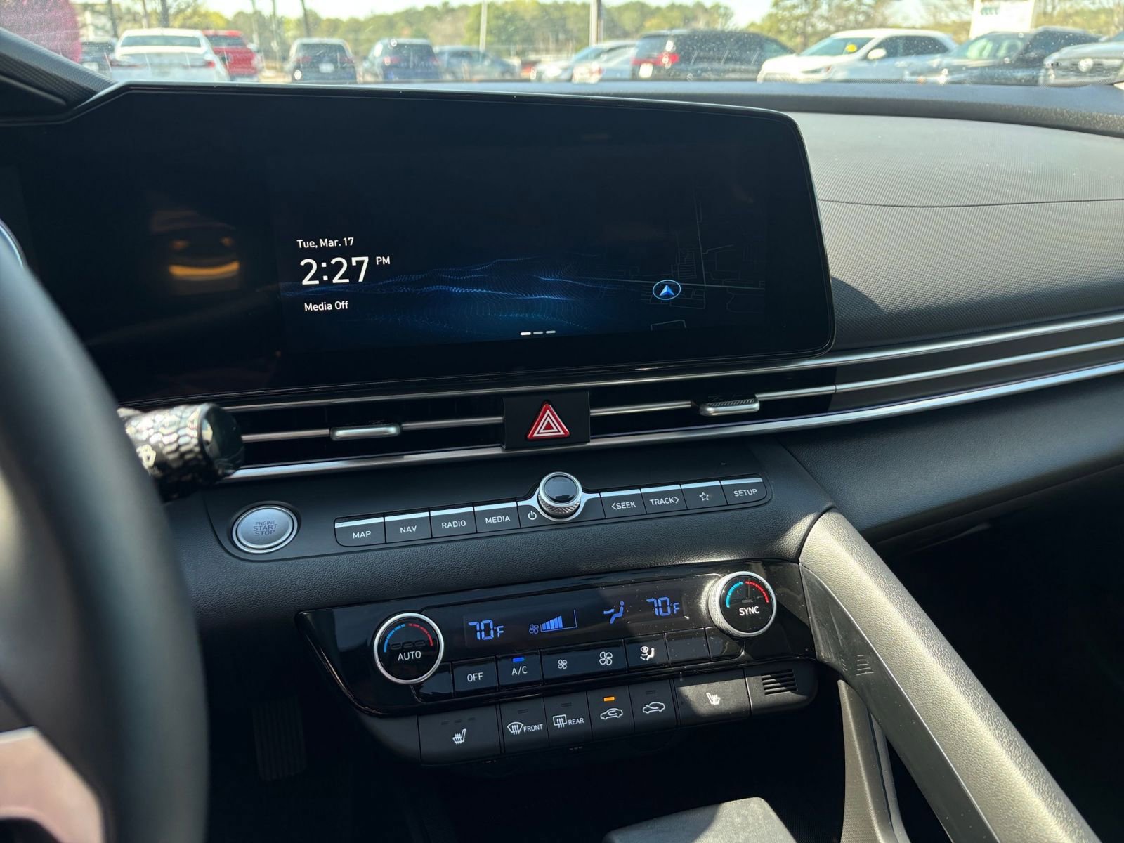 Used 2025 Hyundai Elantra SEL image 27