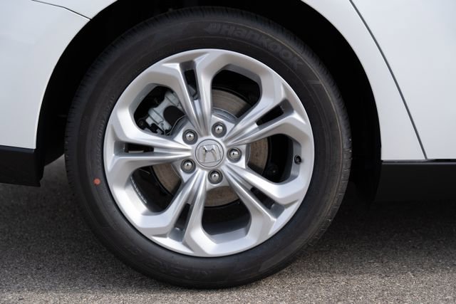 Used 2024 Honda Accord LX image 6