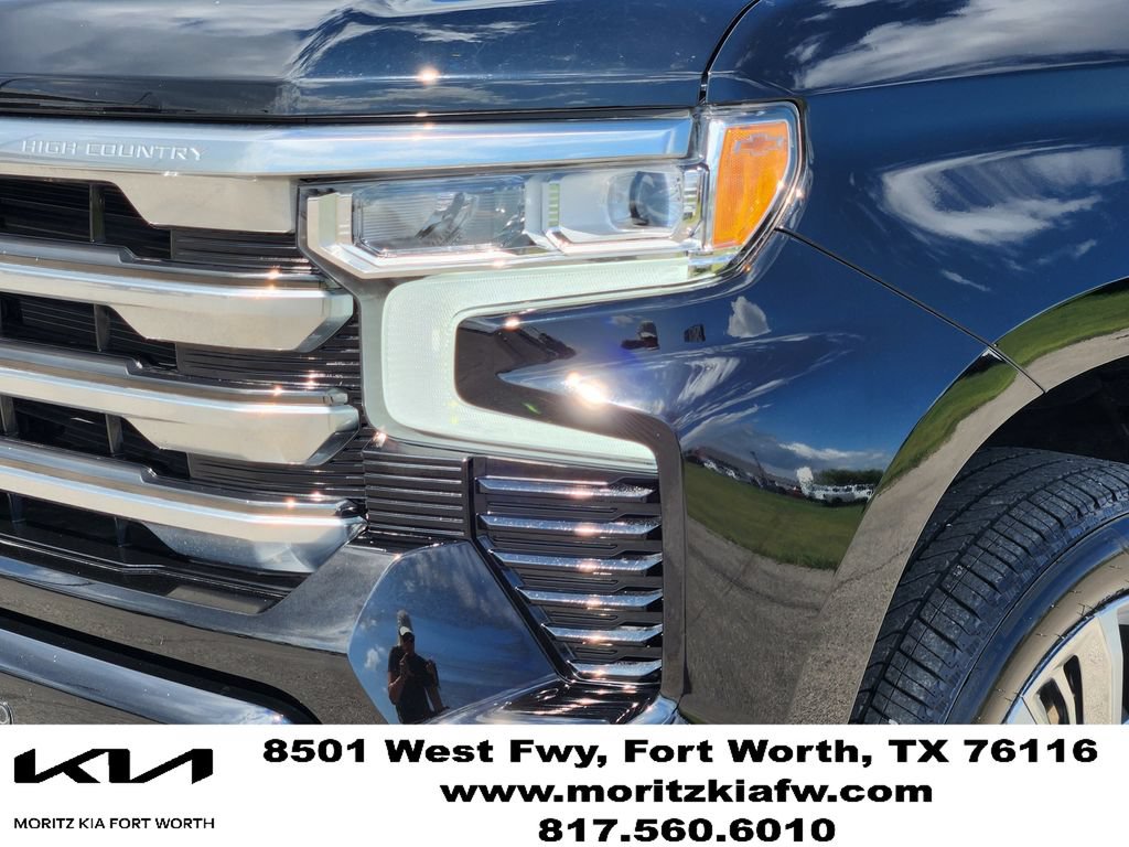 Used 2025 Chevrolet Silverado 1500 High Country w/ High Country Premium Package AWD/4WD image 8