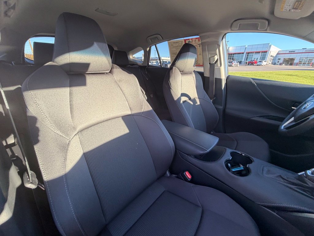 Used 2024 Toyota Venza LE AWD/4WD image 35
