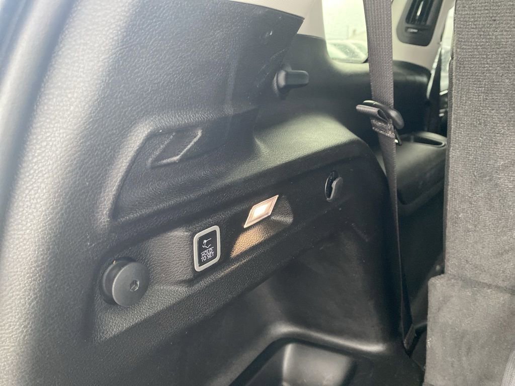 Used 2023 Jeep Grand Cherokee L Limited image 17