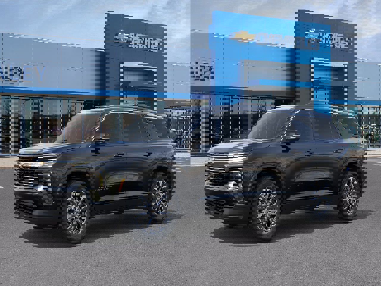 New 2026 Chevrolet Traverse LT w/ Sun and Wheel Package AWD/4WD image 2