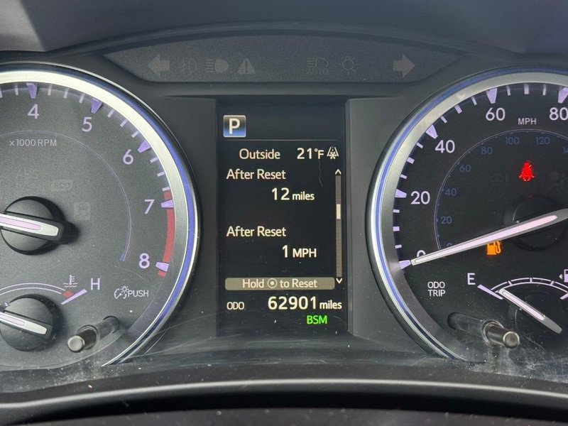 Used 2019 Toyota Highlander SE image 22