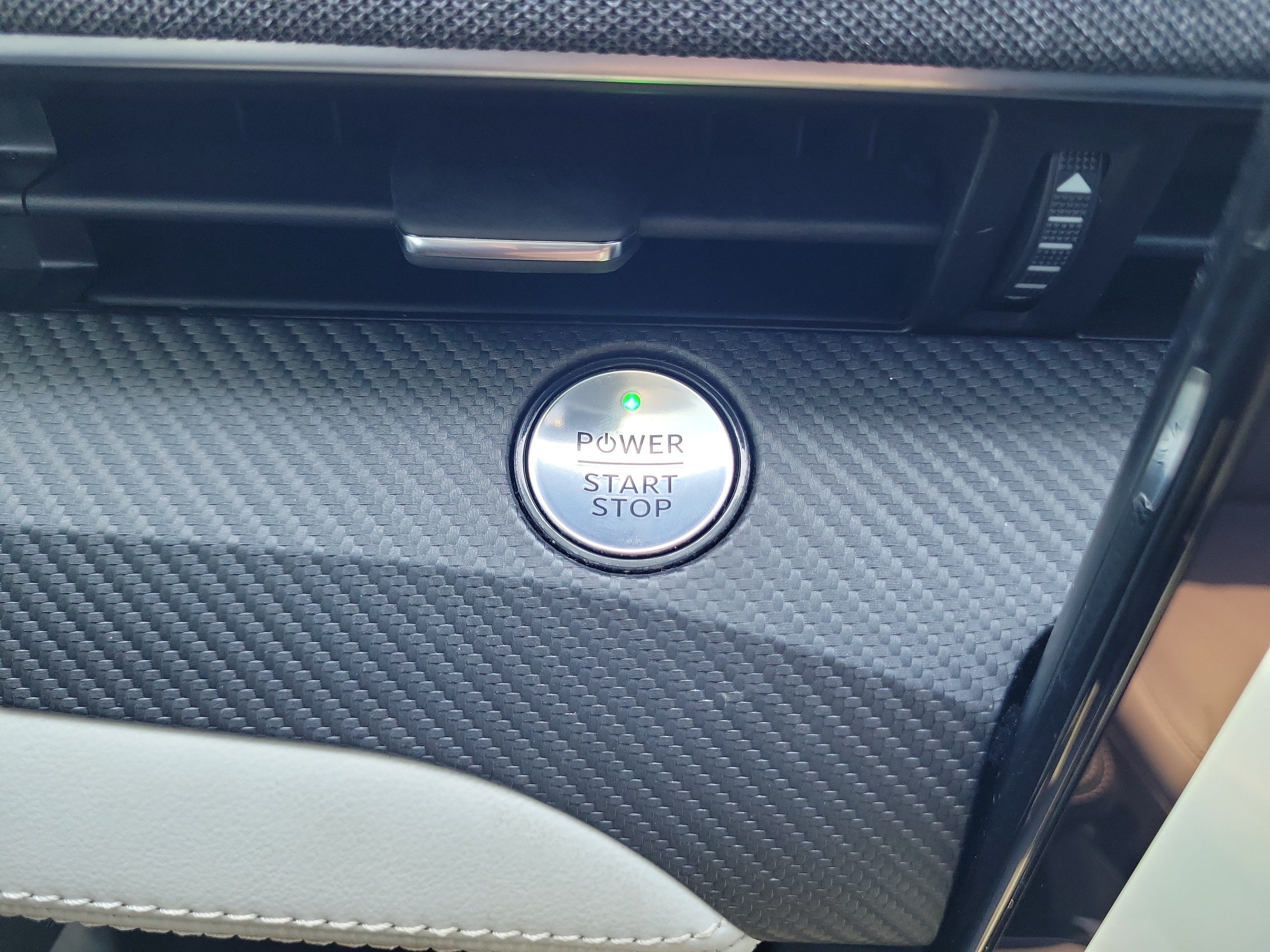 Certified 2022 Ford Mustang Mach-E Premium AWD/4WD image 31