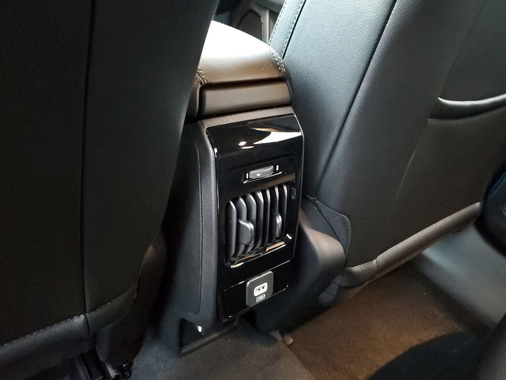 New 2026 Jeep Compass Latitude AWD/4WD image 12