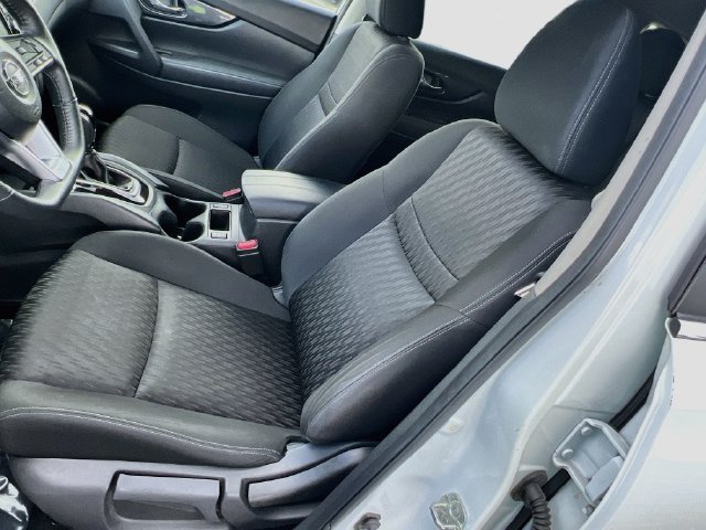 Used 2019 Nissan Rogue S w/ Special Edition Package FWD image 15