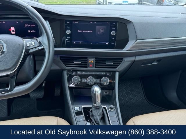 Used 2019 Volkswagen Jetta SEL w/ Cold Weather Package FWD image 15