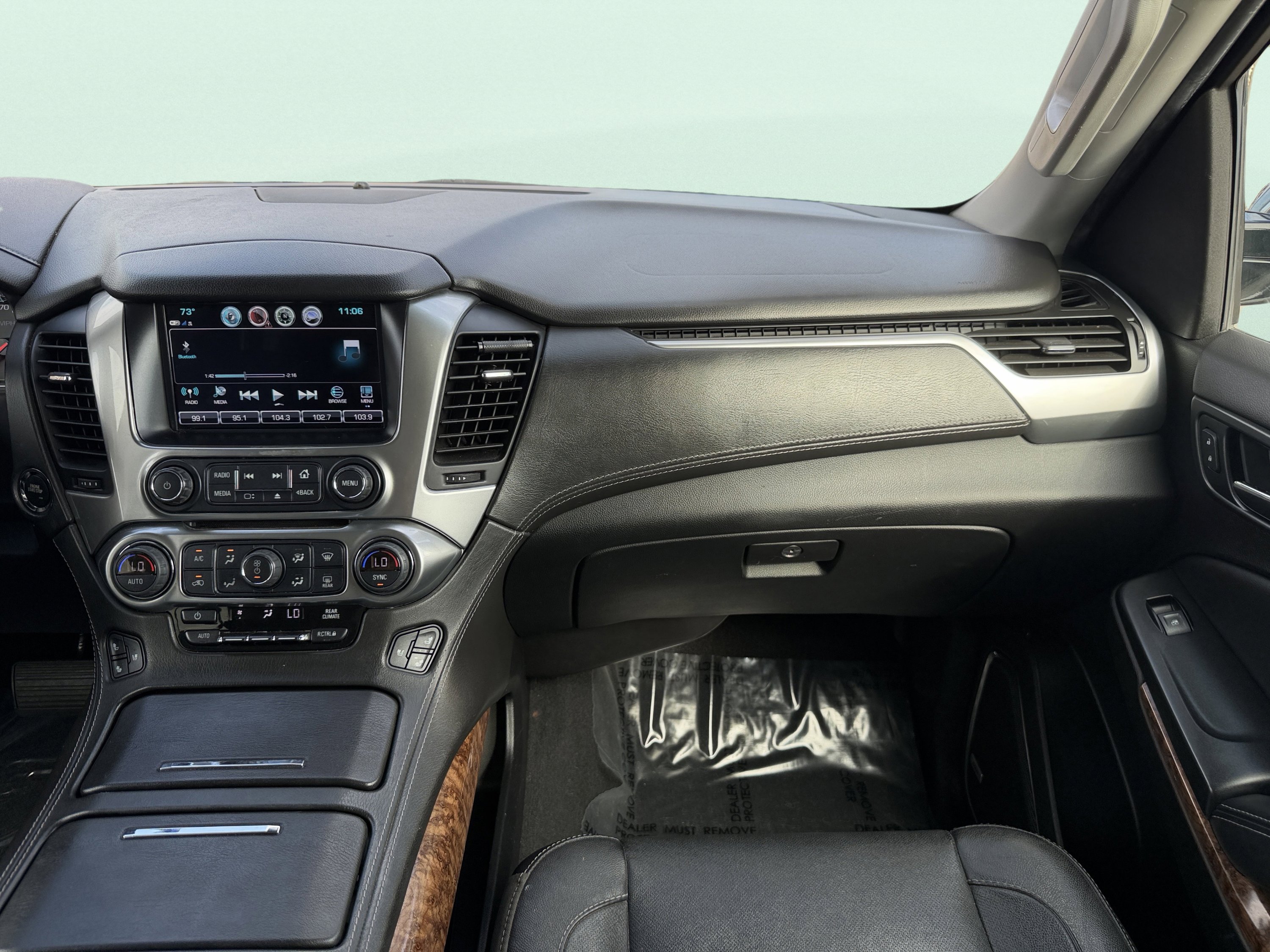 Used 2020 Chevrolet Suburban Premier image 30