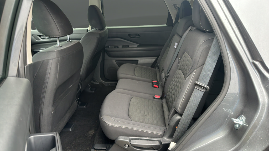 Used 2025 Nissan Pathfinder SV AWD/4WD image 21