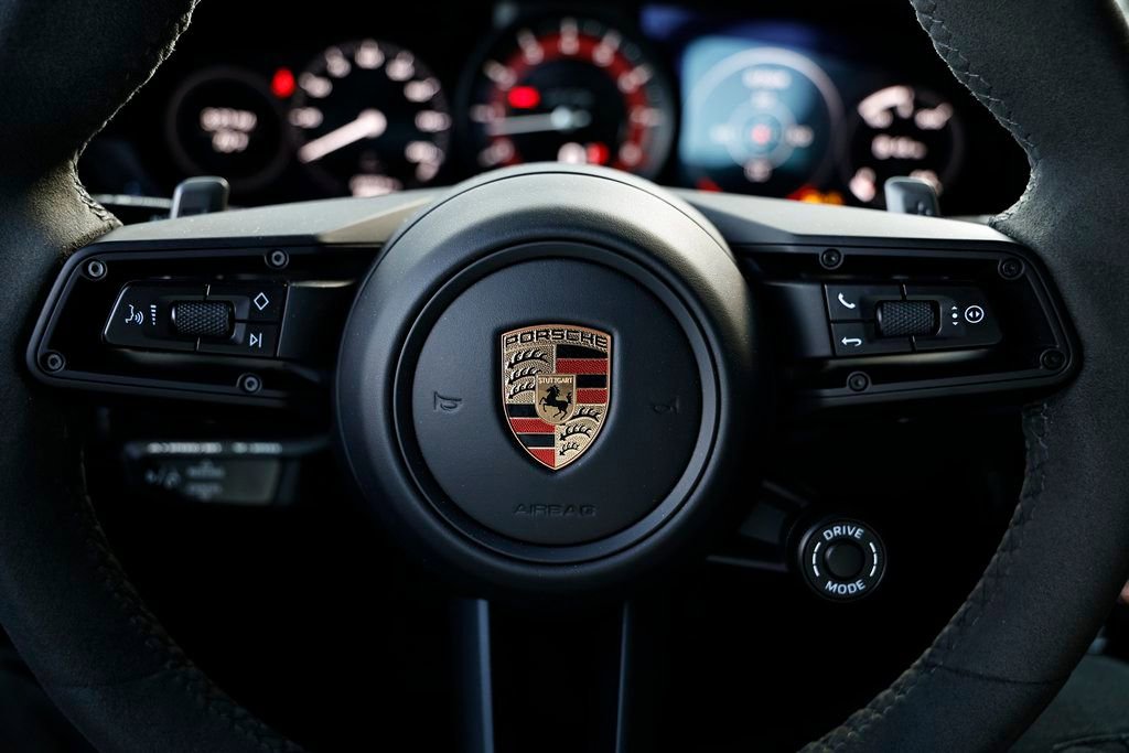 Certified 2023 Porsche 911 Carrera GTS RWD image 32