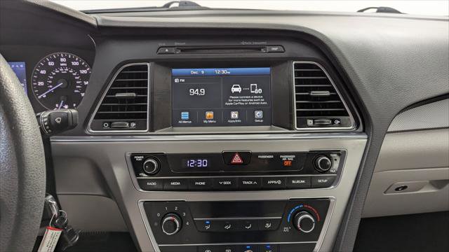 Used 2017 Hyundai Sonata SE image 25