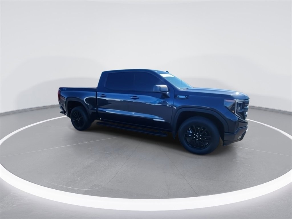 Used 2025 GMC Sierra 1500 Elevation image 2