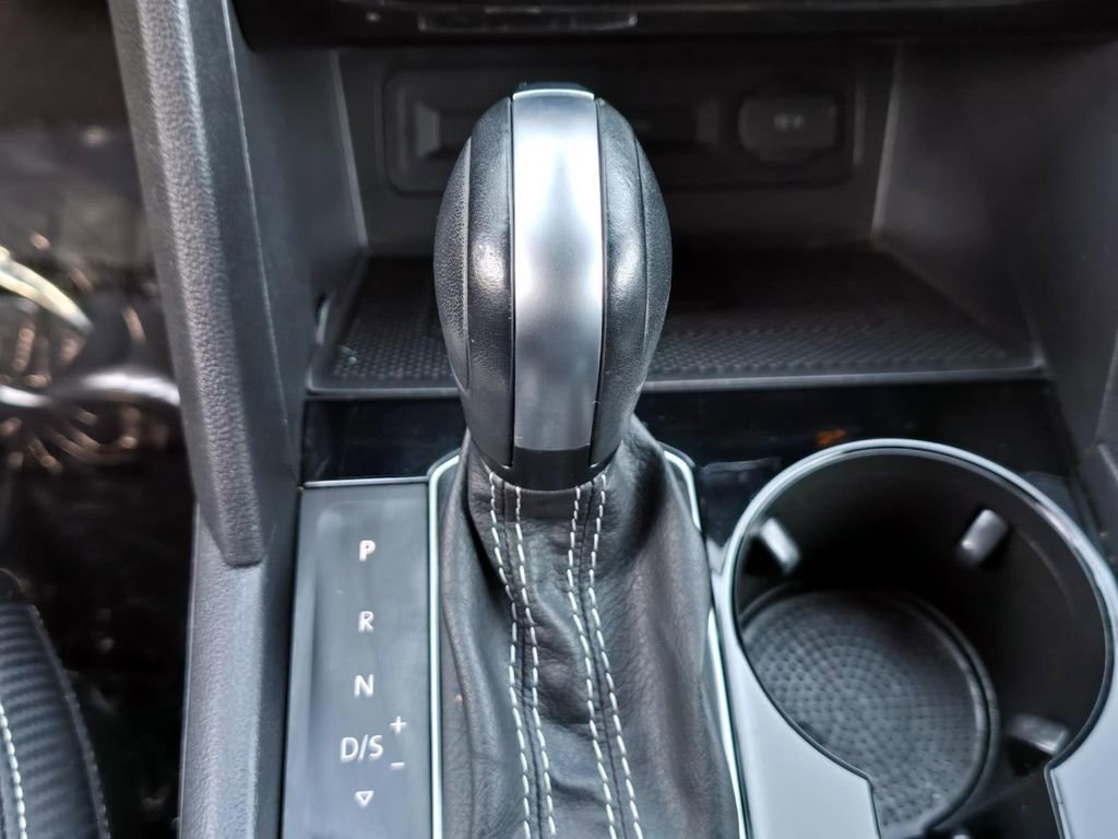 Used 2023 Volkswagen Atlas Cross Sport SE w/ Panoramic Sunroof Package image 17