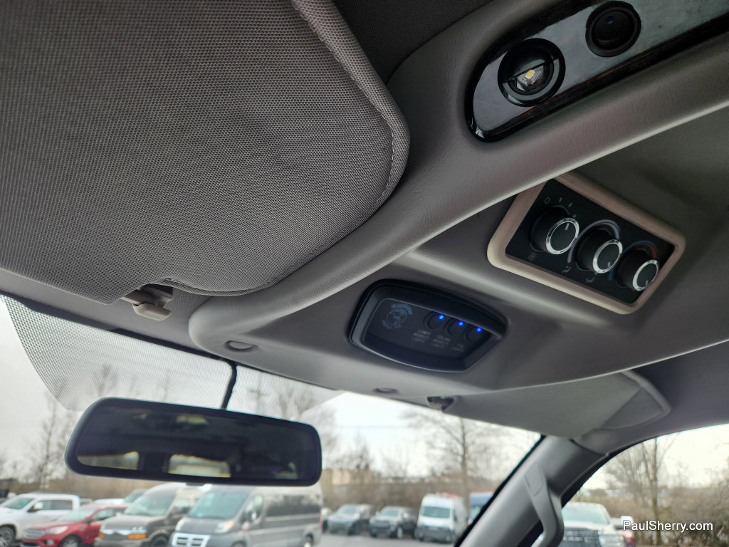 Used 2022 GMC Savana 2500 w/ Enhanced Convenience Package image 54