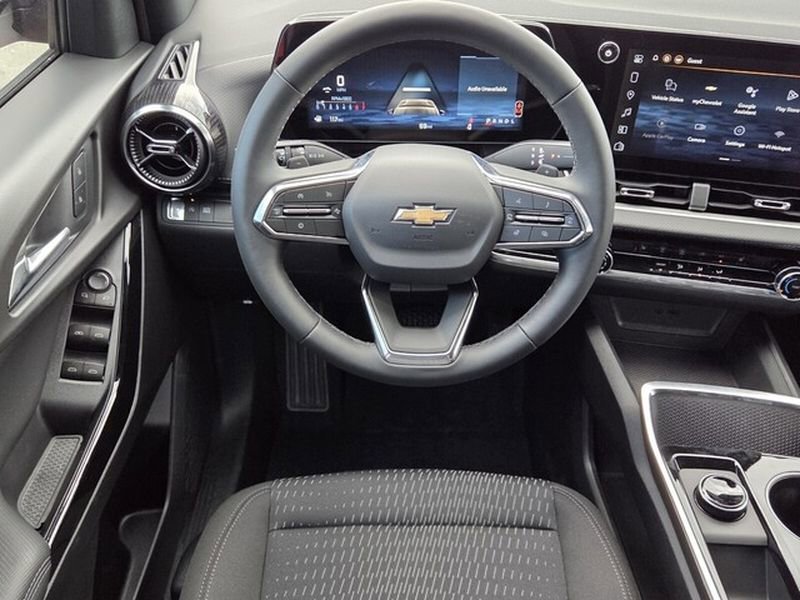 New 2026 Chevrolet Equinox LT image 9