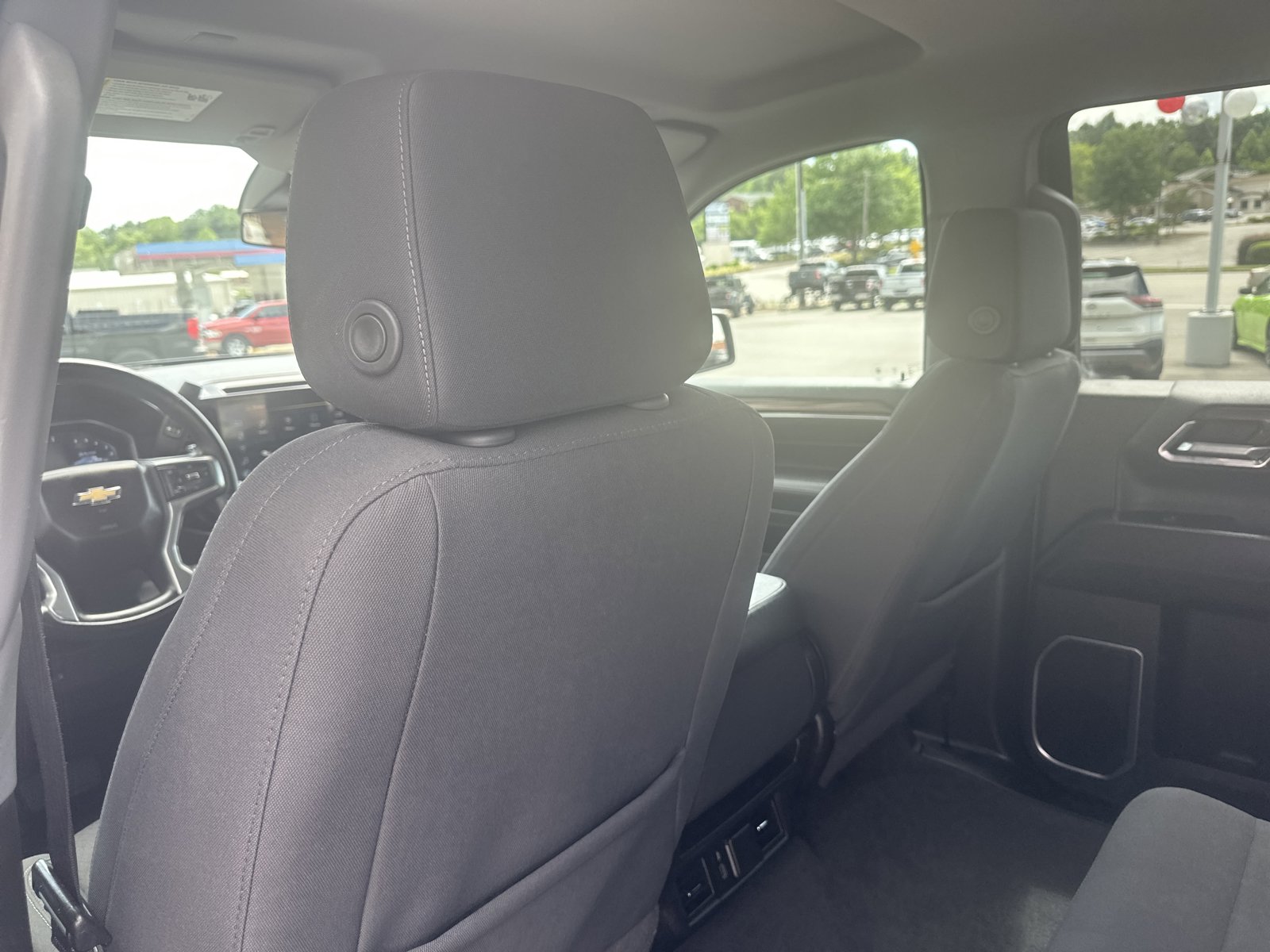 Used 2023 Chevrolet Silverado 1500 LT AWD/4WD image 27
