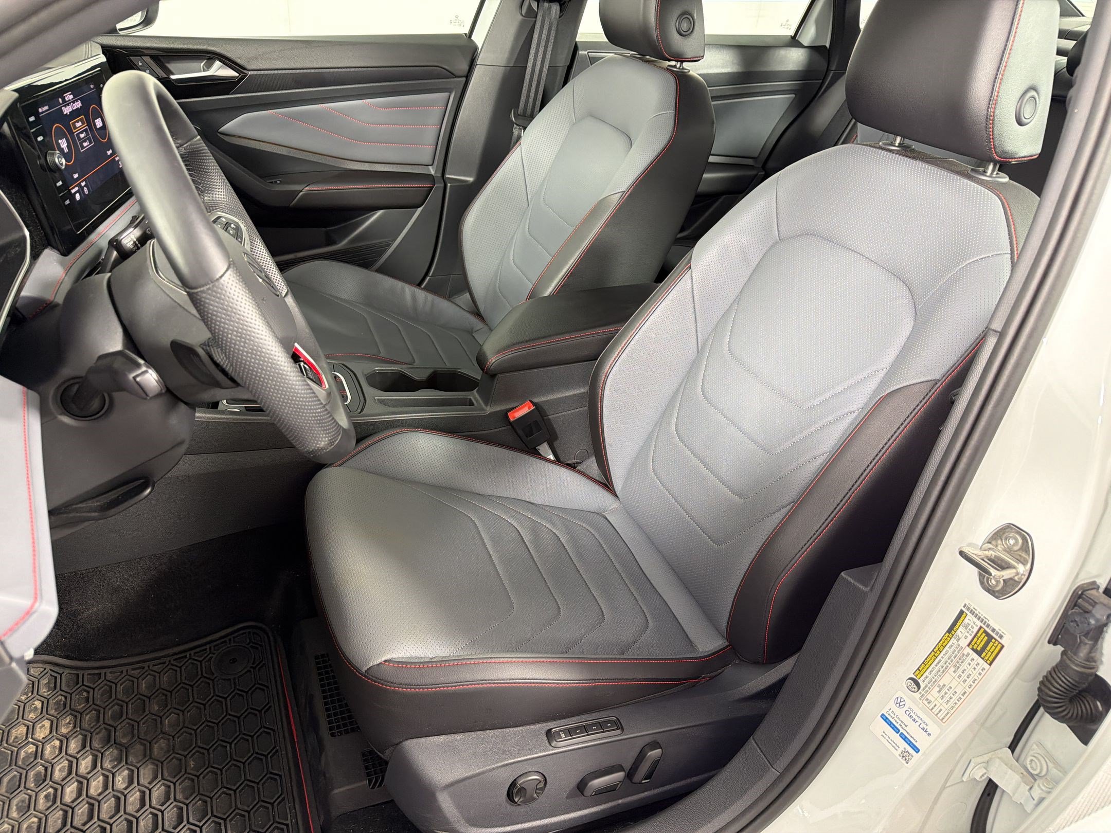 Used 2026 Volkswagen Jetta GLI Autobahn FWD image 5
