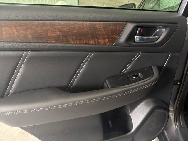 Used 2019 Subaru Outback 3.6R Limited AWD/4WD image 13