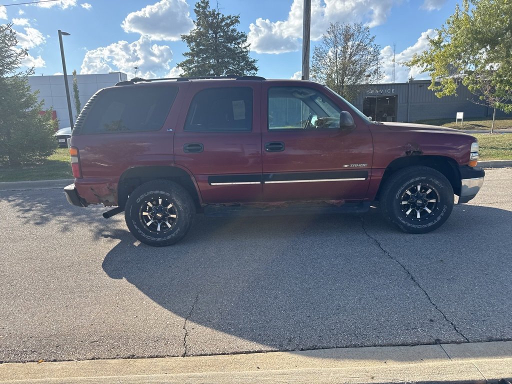 Used 2001 Chevrolet Tahoe LS w/ LS Preferred Equipment Group image 4