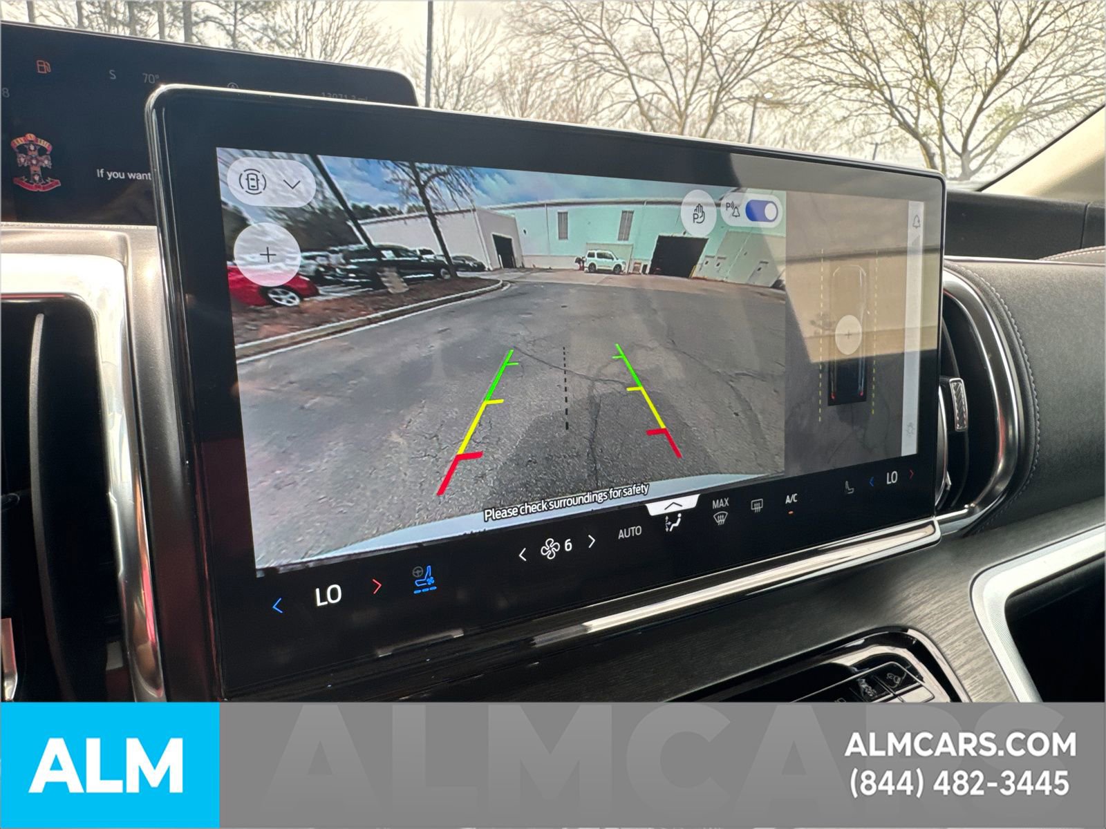 Certified 2025 Ford Expedition Platinum image 36