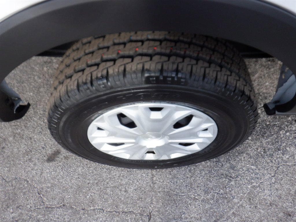 Used 2023 Ford Transit 350 XLT image 9