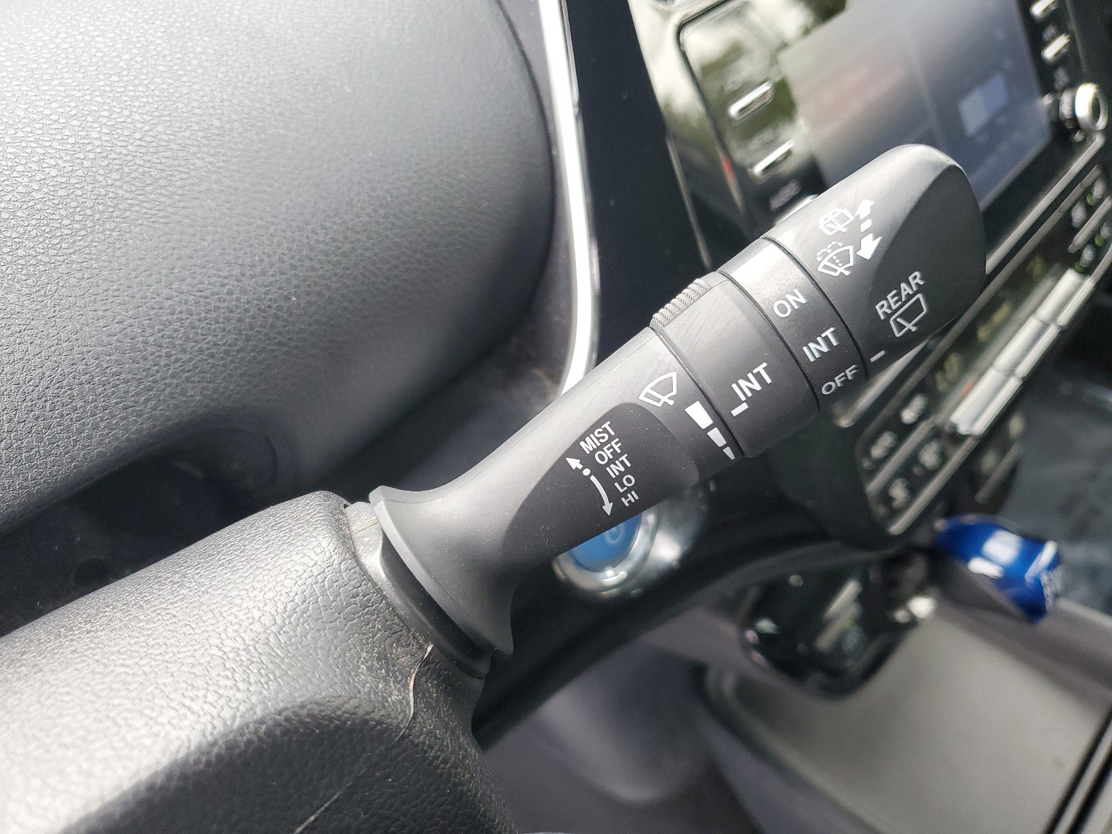 Used 2020 Toyota Prius LE image 21