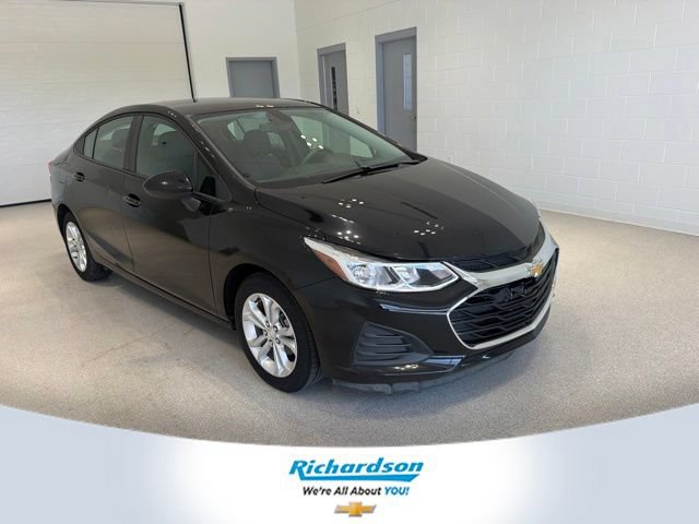 Certified 2019 Chevrolet Cruze LS w/ LS Convenience Package FWD image 1