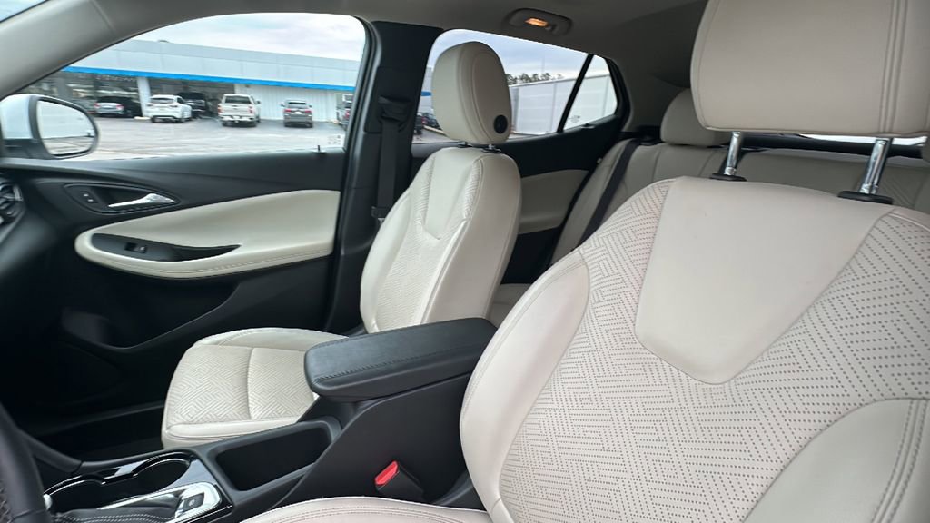 Used 2022 Buick Encore GX Essence w/ Advanced Technology Package image 12