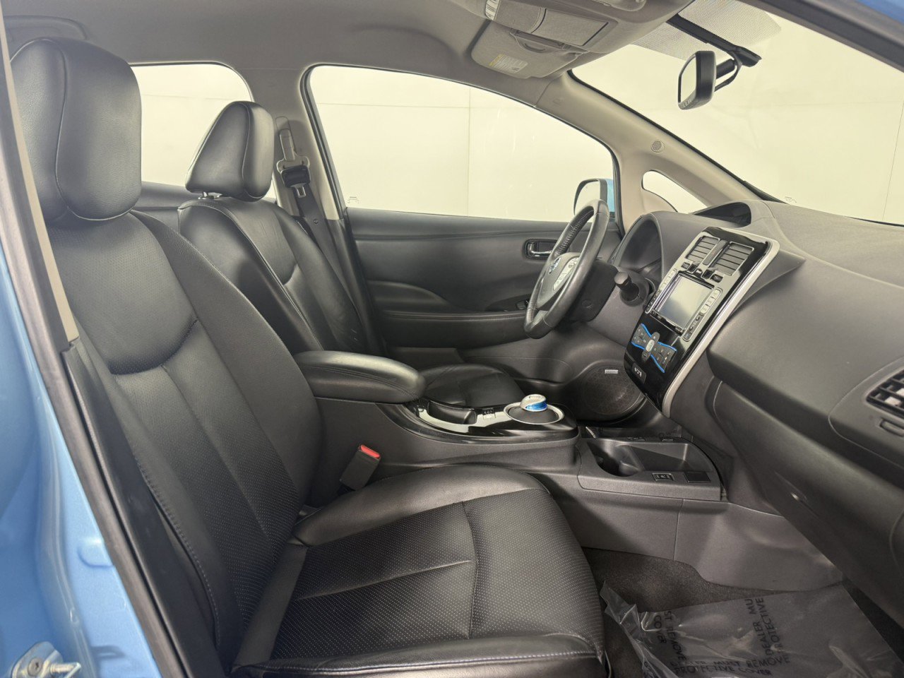 Used 2015 Nissan Leaf SL w/ Premium Package image 9