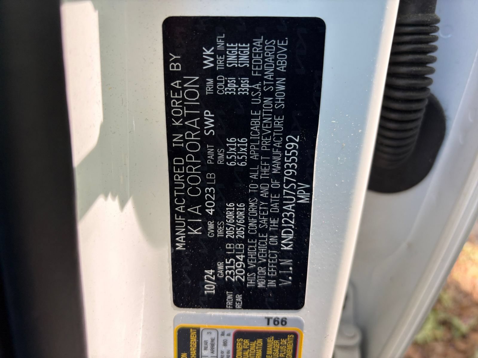Used 2025 Kia Soul LX w/ LX Technology Package FWD image 27