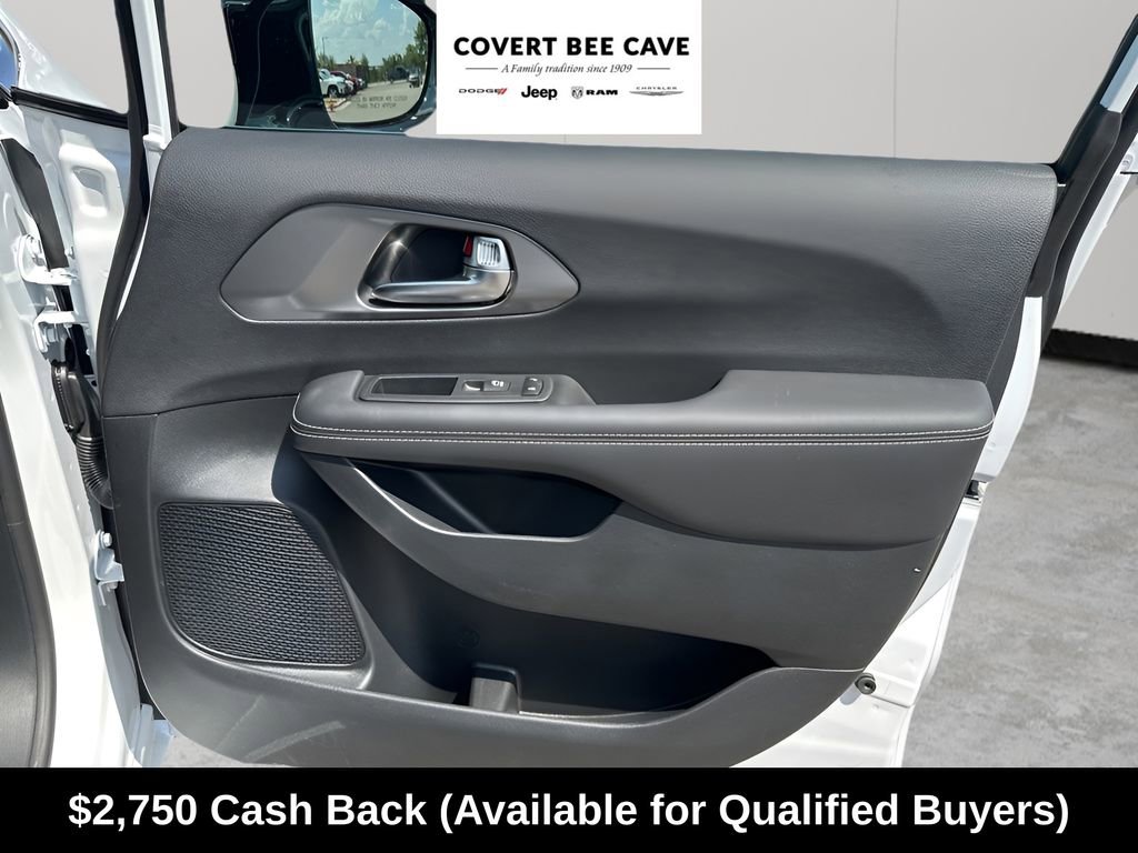 New 2026 Chrysler Voyager LX image 22