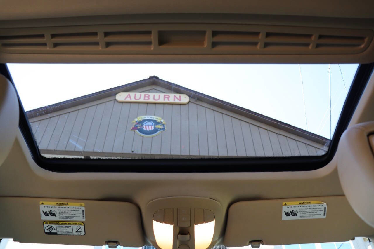 Used 2012 Mercedes-Benz GL 450 4MATIC image 24