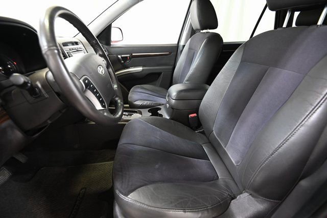 Used 2010 Hyundai Santa Fe SE image 6