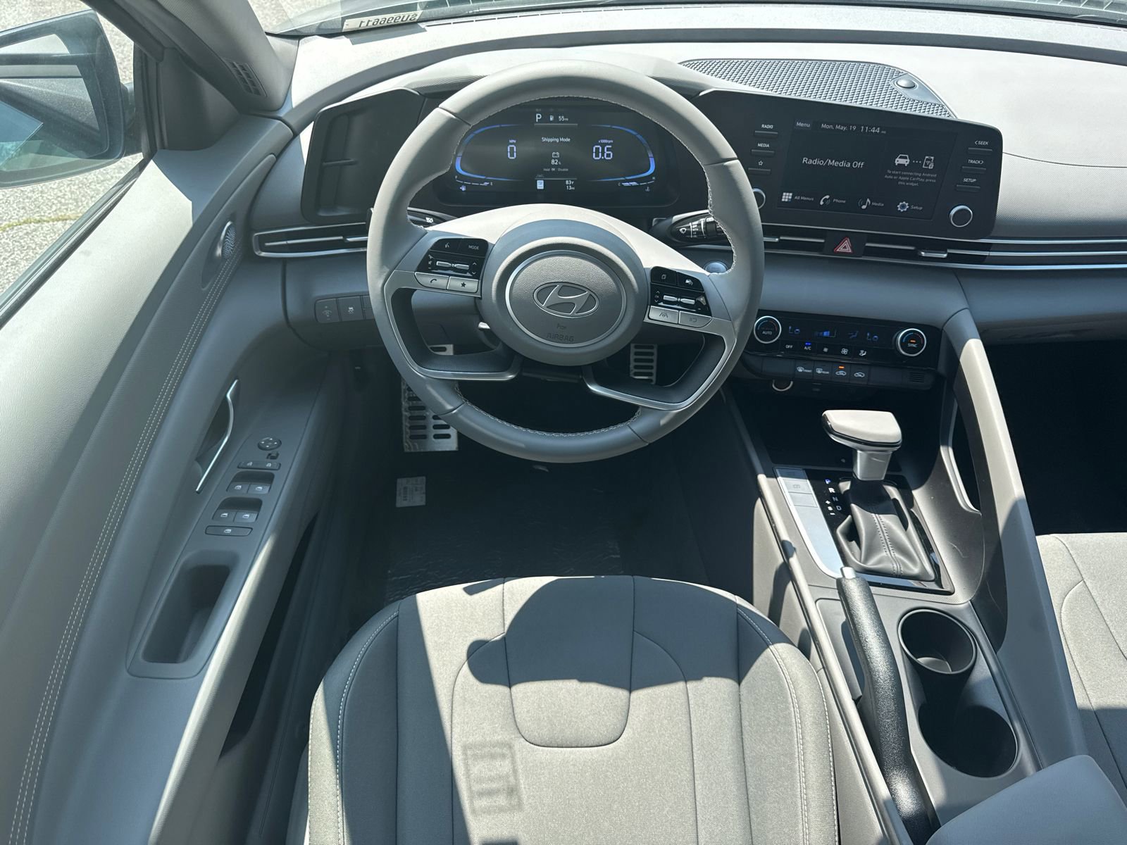Used 2025 Hyundai Elantra Sport FWD image 22