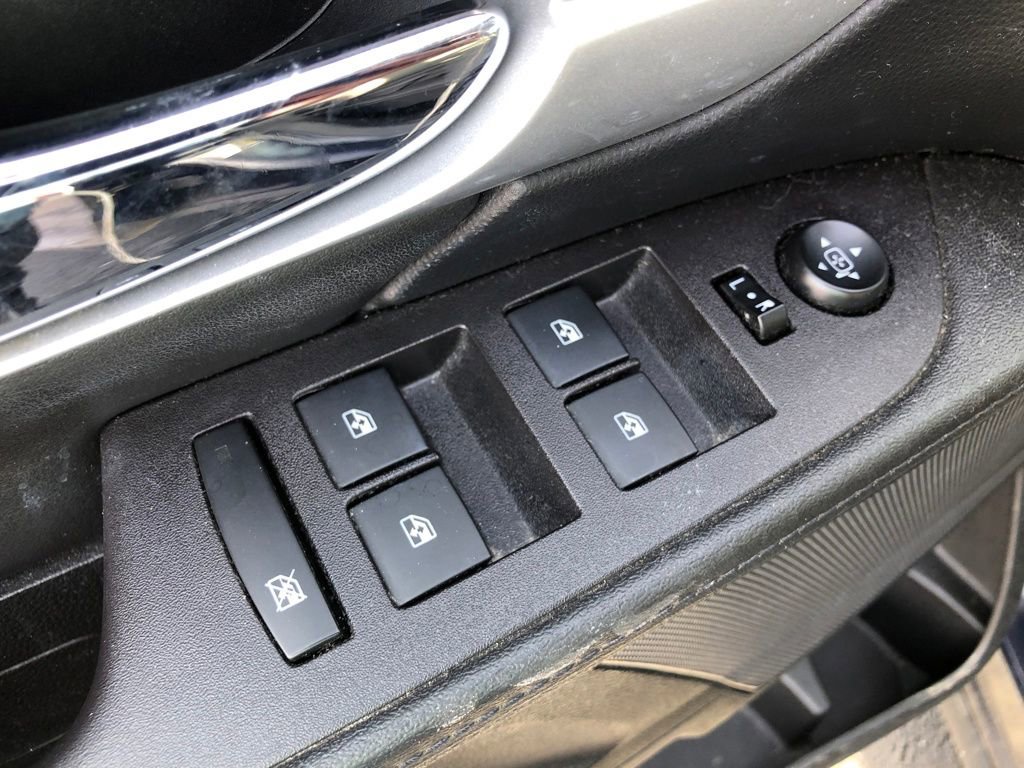 Used 2017 GMC Terrain SLE image 17