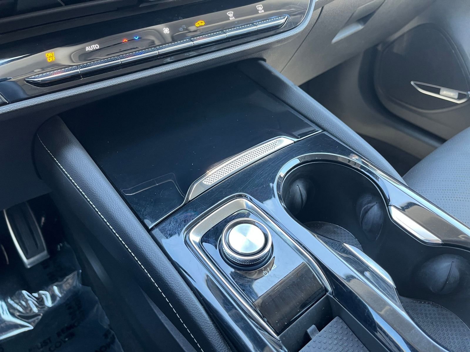 Used 2024 Buick Envision Sport Touring image 41