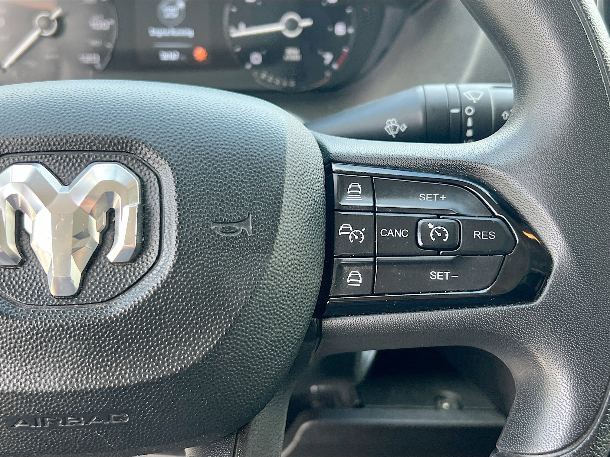 Used 2025 RAM ProMaster 2500 w/ Convenience Group image 19