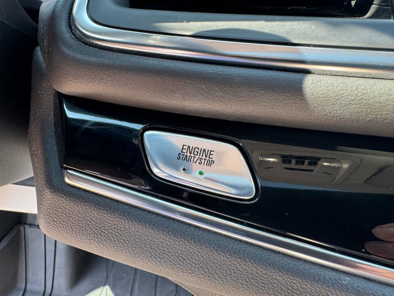 Used 2023 Buick Enclave Avenir w/ Avenir Technology Package image 29