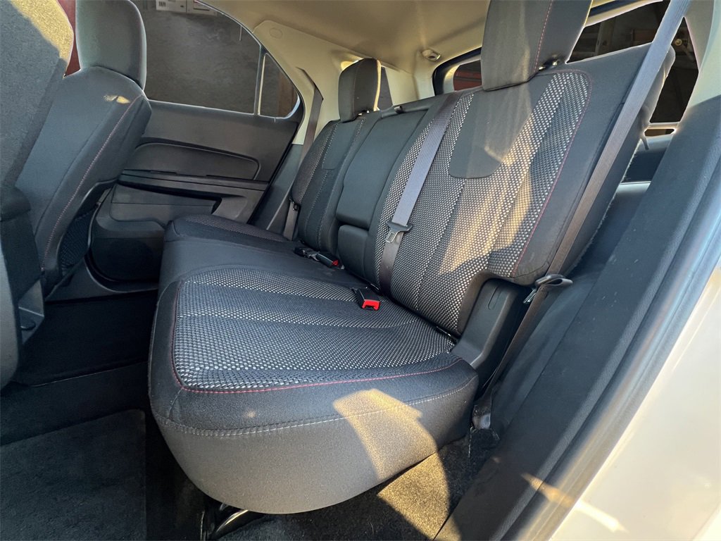 Used 2017 Chevrolet Equinox LT w/ Convenience Package image 14