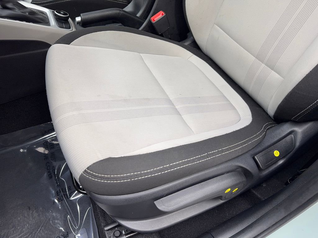 Used 2025 Hyundai Venue SEL image 26