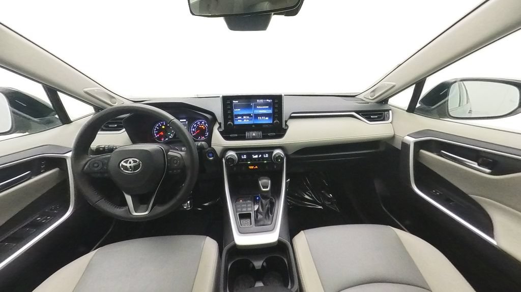Certified 2021 Toyota RAV4 XLE Premium AWD/4WD image 26