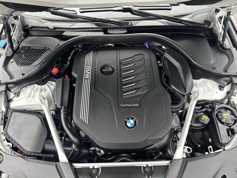 Used 2021 BMW 540i xDrive w/ Premium Package AWD/4WD image 34