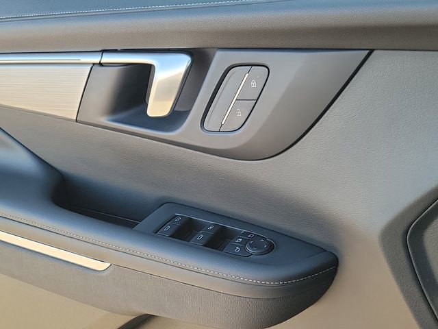 Certified 2025 Buick Enclave Preferred image 18