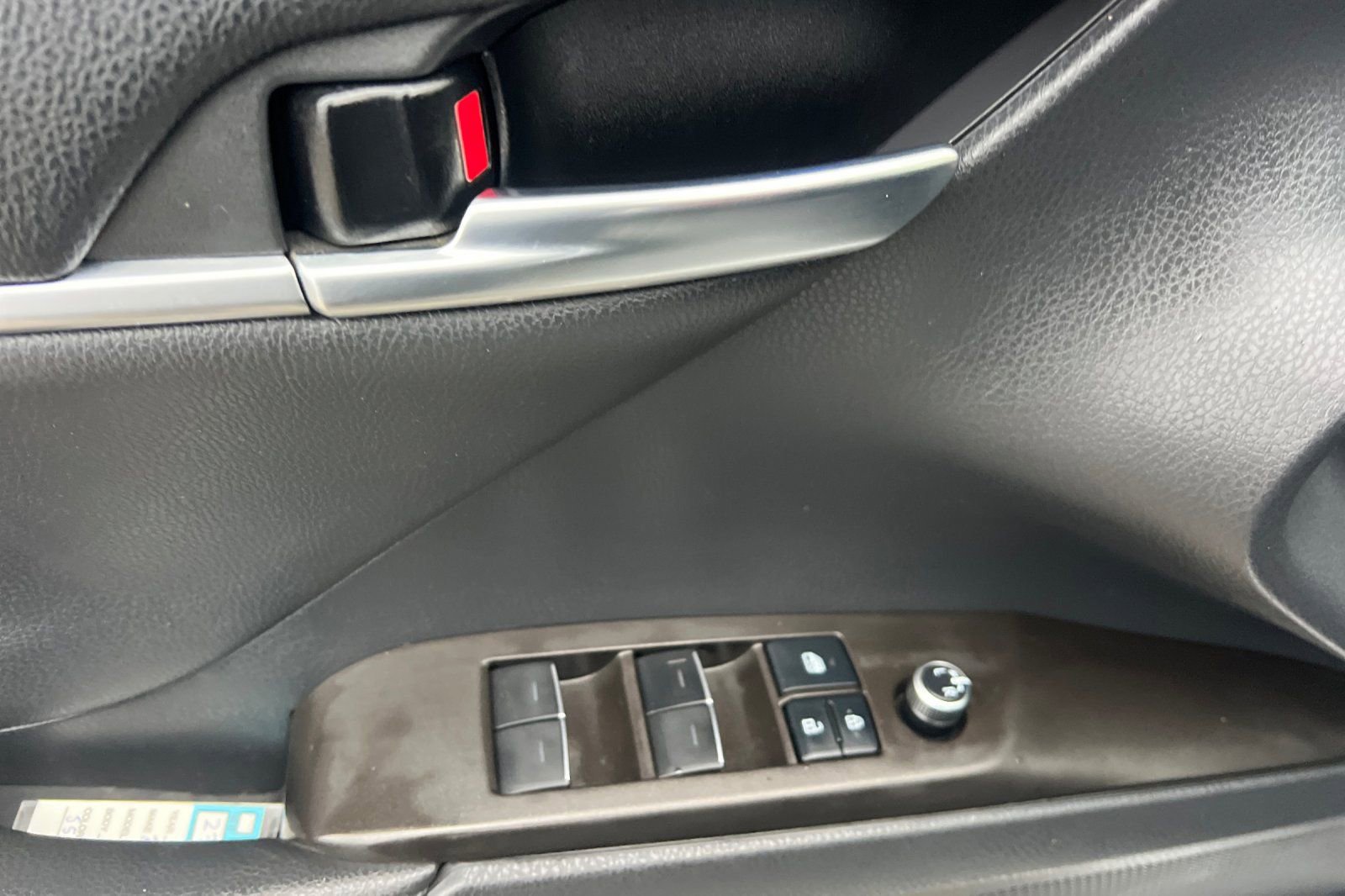 Used 2021 Toyota Camry XSE w/ Navigation Upgrade Package image 8