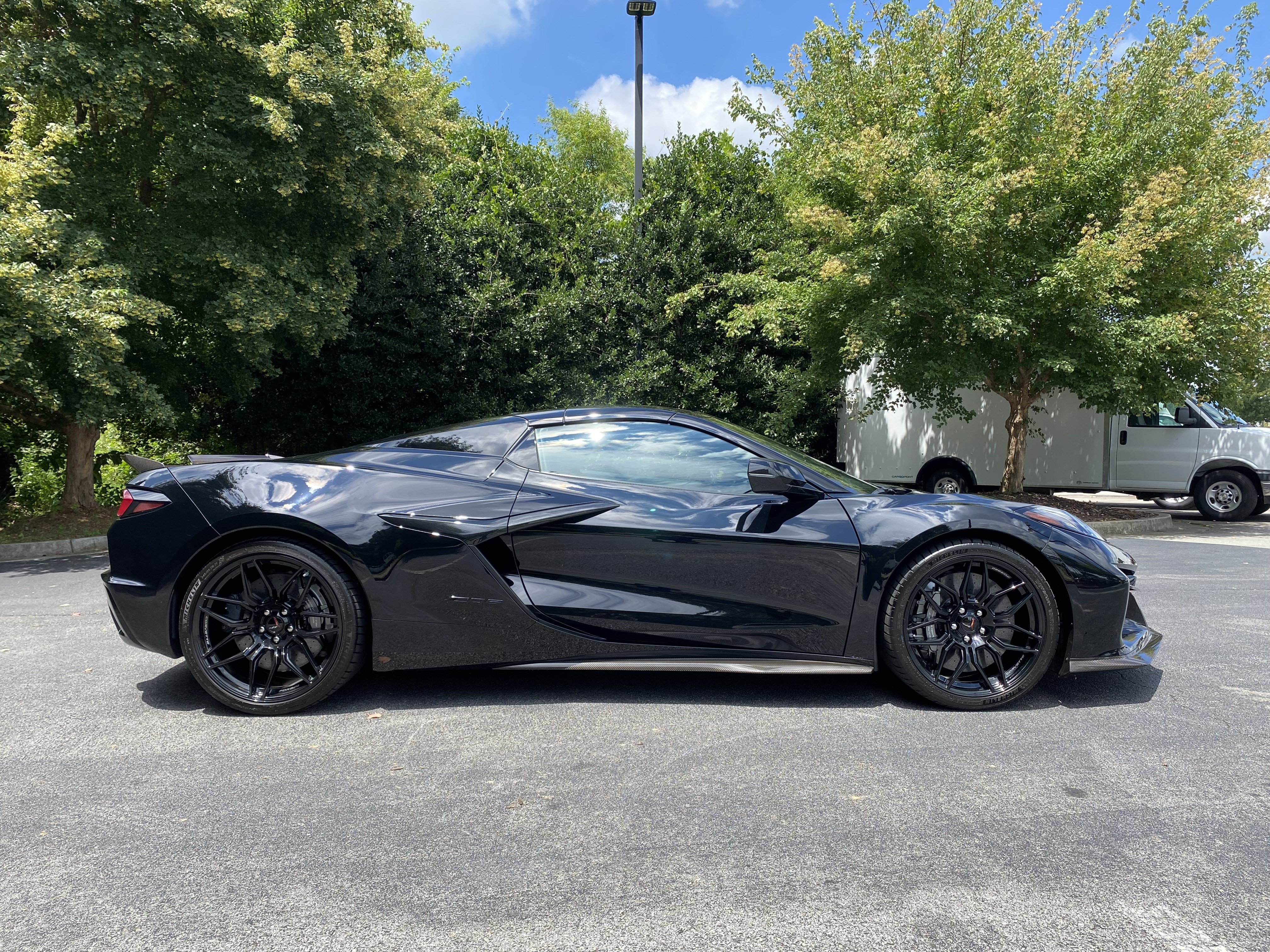 Used 2024 Chevrolet Corvette Z06 RWD image 10